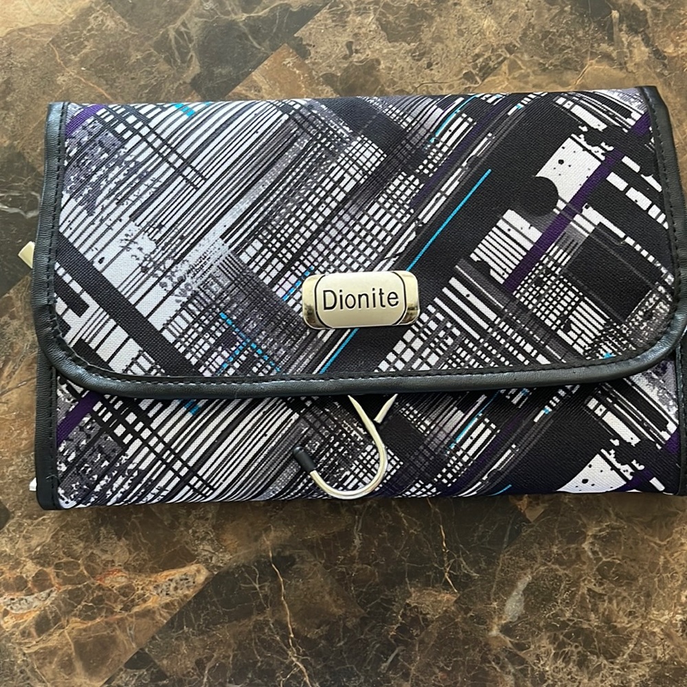 Dionite Hanging Makeup Case❤️‍🔥❤️‍🔥